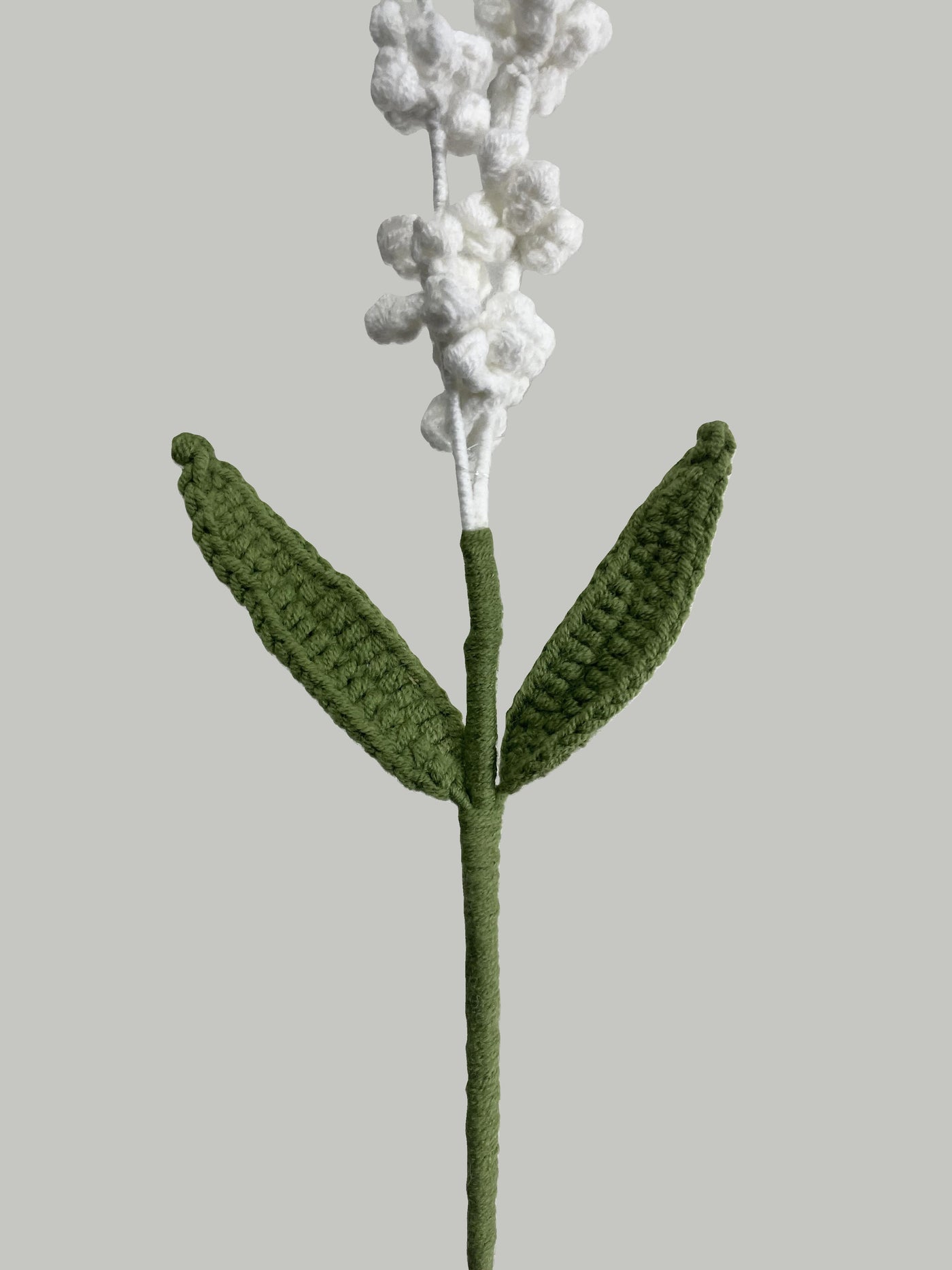 Handmade lavender crochet flower in white, eco-friendly and ideal for sustainable floral gifting
